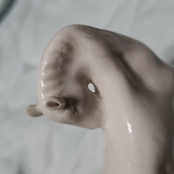 Blanc de Chine White Porcelain horse figurines, set of 2 - Picture 11 of 13